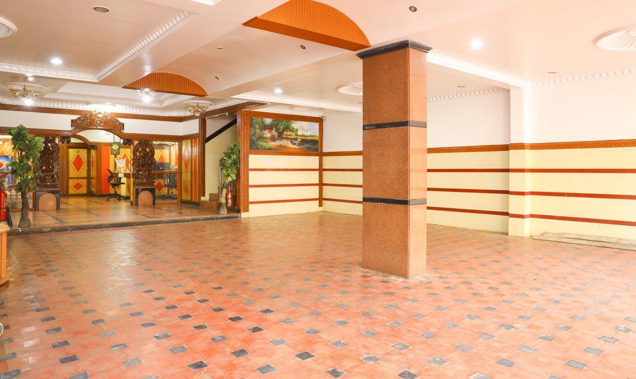 Treebo Nava Nidhi Comforts Bangalore Exterior foto