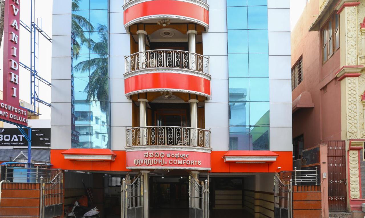 Treebo Nava Nidhi Comforts Bangalore Exterior foto